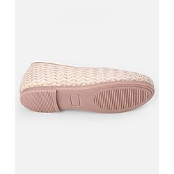 Cute Walk by Babyhug Slip On Ethnic Printed Mojaris - Beige