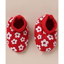 Babyhug 100% Cotton Interlock Knit Cap, Mitten & Booties with Floral Print Read - Diameter 10.5 cm