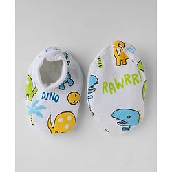Babyhug 100% Cotton Interlock Knit Cap Mittens & Booties With Animal & Beach Theme Print Blue - Diameter 14 cm