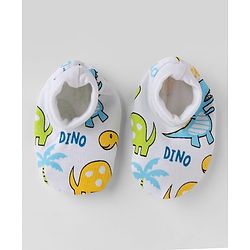 Babyhug 100% Cotton Interlock Knit Cap Mittens & Booties With Animal & Beach Theme Print Blue - Diameter 14 cm