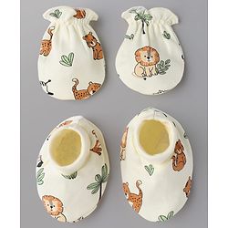 Babyhug 100% Cotton Interlock Knit Mittens & Booties With Animal Print - White