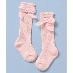 Cute Walk by Babyhug Cotton Cable Knit Calf Length Socks with Bow Applique in Pink