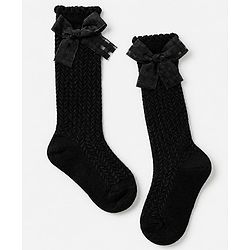 Cute Walk by Babyhug Cotton Cable Knit Calf Length Socks with Bow Applique in Pink