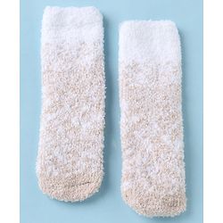 Cute walk by Babyhug Mid Calf Length Woolen Socks -Red