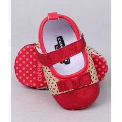 Cute Walk by Babyhug Cut Work Booties - Red