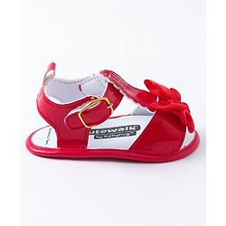 Cute Walk by Babyhug Booties Bow Applique - Red