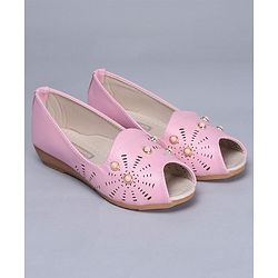 Cute Walk by Babyhug Peeptoes Bead Design - Light Pink
