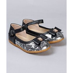 Cute Walk by Babyhug Bellies With Bow Motif - Black