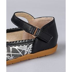 Cute Walk by Babyhug Bellies With Bow Motif - Black