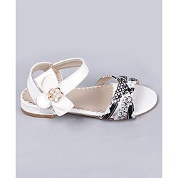 Cute Walk by Babyhug Peeptoes Beads & Flowers Embellishments - Off White