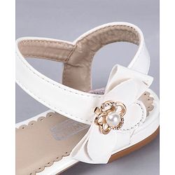 Cute Walk by Babyhug Peeptoes Beads & Flowers Embellishments - Off White