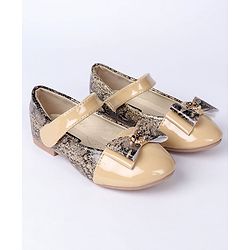 Cute Walk by Babyhug Party Wear Bellies With Bow Motif - Beige