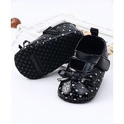 Cute Walk by Babyhug Booties Bow Applique - Black