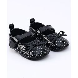 Cute Walk by Babyhug Booties Bow Applique - Black