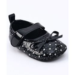 Cute Walk by Babyhug Booties Bow Applique - Black