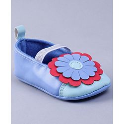 Cute Walk by Babyhug Booties Flower Motif - Blue