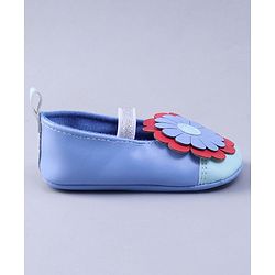 Cute Walk by Babyhug Booties Flower Motif - Blue