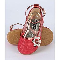 Cute Walk by Babyhug Floral Motif Bellies - Red