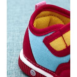 Cute Walk by Babyhug Canvas Musical Shoes Doll Patch - Red