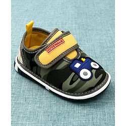 Cute Walk by Babyhug Camouflage Canvas Musical Shoes Engine Patch - Green