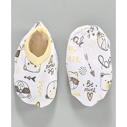 Babyhug 100% Cotton Cap Mittens & Booties Set Bear Print Yellow -  Diameter 10.5 cm