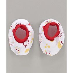 Babyhug 100% Booties Star Print - White Red