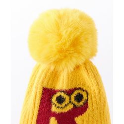 Babyhug Woollen Cap & Gloves With Muffler Alphabet R Design Yellow - Diameter 12 cm