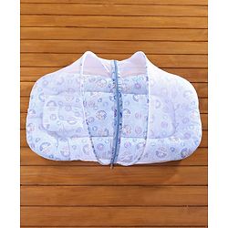 Babyhug Cotton Bedding Set with Center Zip Mosquito Net Heart Print- Blue