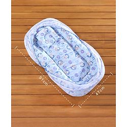 Babyhug Cotton Bedding Set with Center Zip Mosquito Net Heart Print- Blue