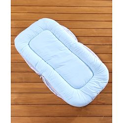 Babyhug Cotton Bedding Set with Center Zip Mosquito Net Heart Print- Blue