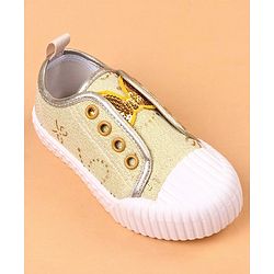 Cute Walk by Babyhug Casual Shoes Butterfly Embellishment - Brown