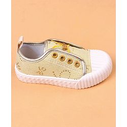 Cute Walk by Babyhug Casual Shoes Butterfly Embellishment - Brown