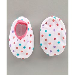 Babyhug 100% Cotton Printed Cap & Mittens With Booties White Pink - Diameter 11 cm