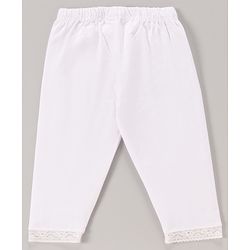 Babyhug Lace Border Three Fourth Leggings - White