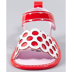 Cute Walk by Babyhug Booties - Pink