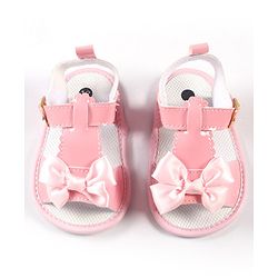 Cute Walk by Babyhug Booties Bow Applique - Pink
