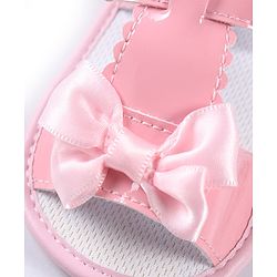 Cute Walk by Babyhug Booties Bow Applique - Pink
