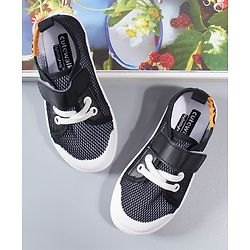 Cute Walk by Babyhug Casual Shoes - Black