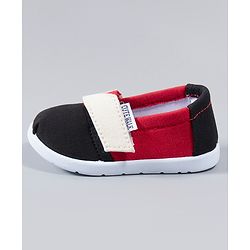 Cute Walk by Babyhug Casual Shoes - Black Red