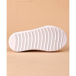 Cute Walk by Babyhug Casual Shoes Carrot Applique - Pink