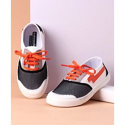 Cute Walk by Babyhug Casual Shoes - White