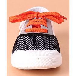 Cute Walk by Babyhug Casual Shoes - White