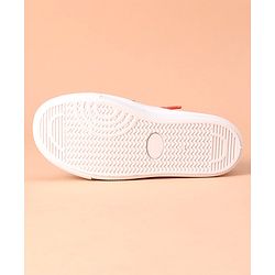 Cute Walk by Babyhug Casual Shoes - White