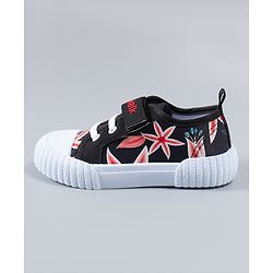 Cute Walk by Babyhug Casual Shoes - Black
