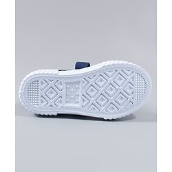 Cute Walk by Babyhug Casual Shoes - Black