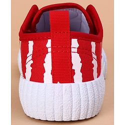 Cute Walk by Babyhug Casual Shoes Aeroplane Patch - Red White