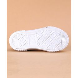 Cute Walk by Babyhug Casual Shoes - Black - EU 27 Black