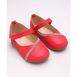 Cute Walk by Babyhug Sequin Embellished Belly Shoes - Red