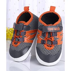 Cute Walk by Babyhug Booties - Orange Black