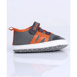 Cute Walk by Babyhug Booties - Orange Black